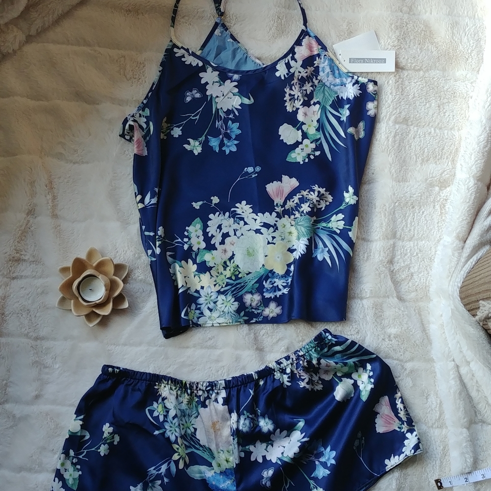 Flora Nikrooz 2 piece night set L